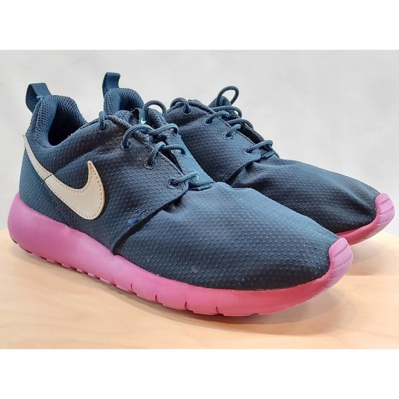 Nike Roshe One Womens Youth Running Shoes Size 5.5Y Blue + Pink - Picture 4 of 10